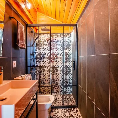 ベッド・アンド・ブレックファスト Izgen Çıralı